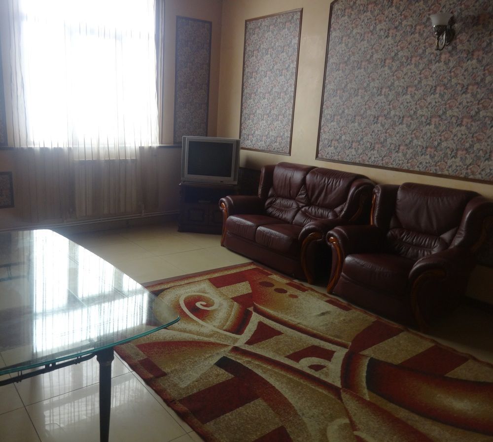 Aratta Hotel Argavand Exterior photo